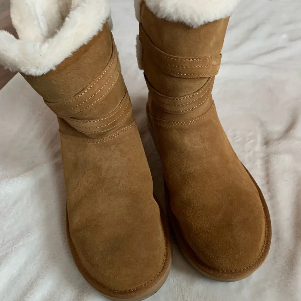Koolaburra by UGG Brown Shearling Winter Boots - Picture 4 of 8